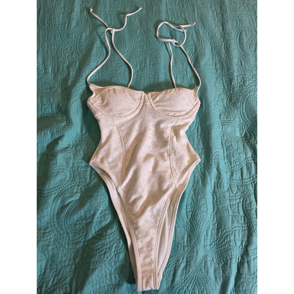 Forever 21 White Pointelle Underwire One Piece Swimsuit Size Small NWT